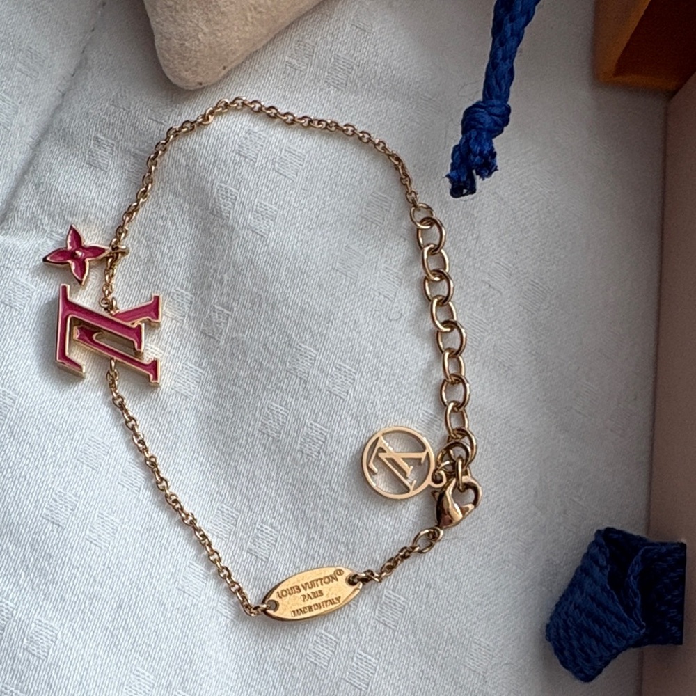 Louis Vuitton Pink and Gold Charm Bracelet - Picture 4 of 8